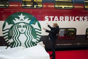 SCHWEIZ EROEFFNUNG SBB STARBUCKS